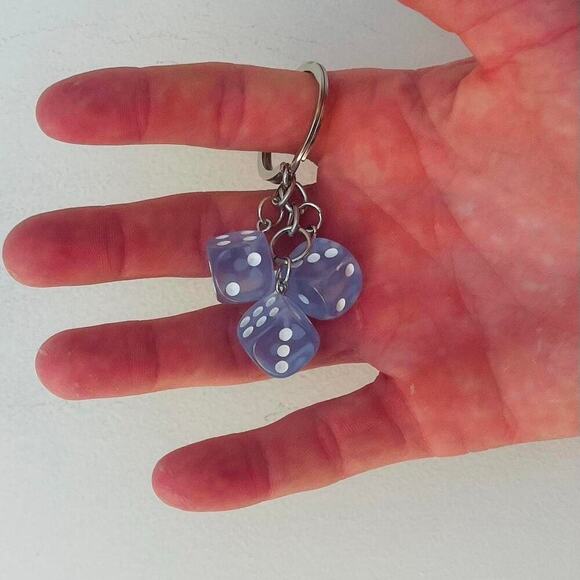 Y2k 2000s vintage style light blue dice key chain - Picture 2 of 6